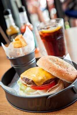 Social Sports Pub & Kitchen