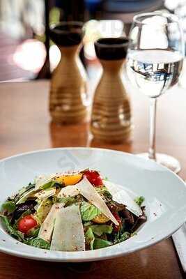 Social Sports Pub & Kitchen