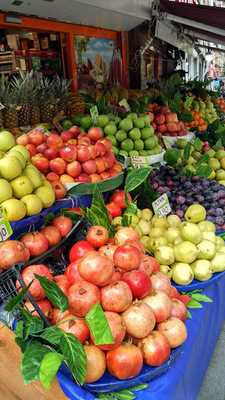 Tosbaga Cafe & Restaurant