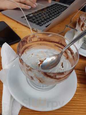 Tosbaga Cafe & Restaurant