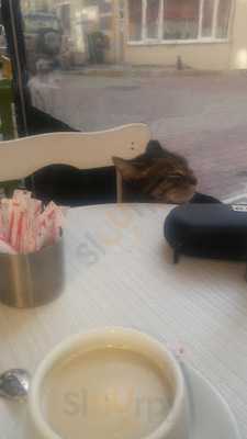 Tosbaga Cafe & Restaurant