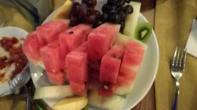 Salute Pub & Restaurant