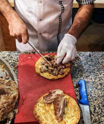 Siirt Şeref Büryan Kebap Salonu