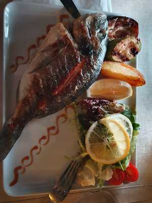 Tria Elegance Restaurant