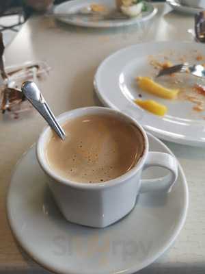 Tria Elegance Restaurant