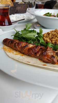 Köşkeroğlu Baklava Ve Burma Kadayıfları