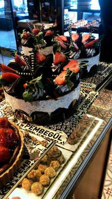 Pembegül Pasta & Cafe