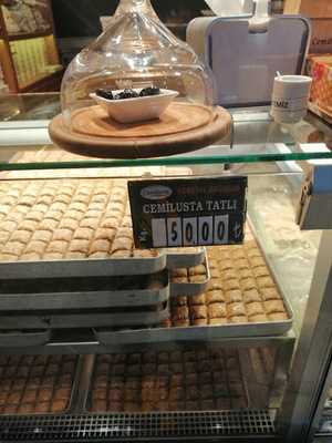 Cemil Usta Akçaabat Köftecisi