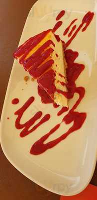 Les Mann's Cafe & Patisserie