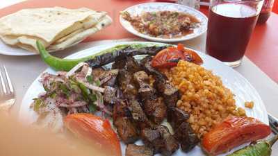 Bizim Dürüm Kebap Salonu