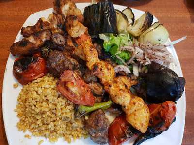 Bizim Dürüm Kebap Salonu