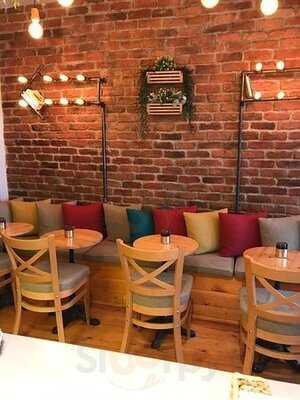 Mundo Novo Coffee & Patisserie