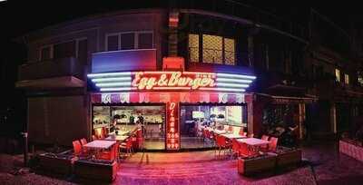 Egg & Burger Diner