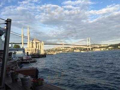 Et Cetera On The Bosphorus