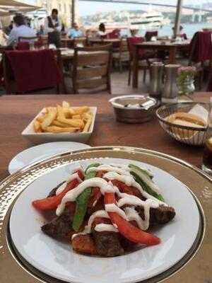 Et Cetera On The Bosphorus