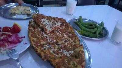 Karadeniz Pide Ve Kebap Salonu