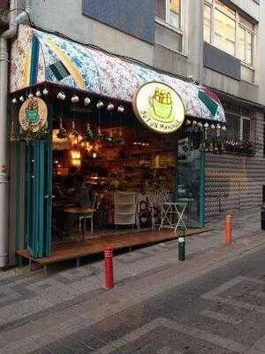 Hale Jale Butun Mahalle