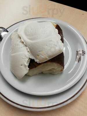 Kadıköy Saray Muhallebicisi