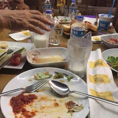 Cızbız Soyaslan Köfte & Sucuk Evi