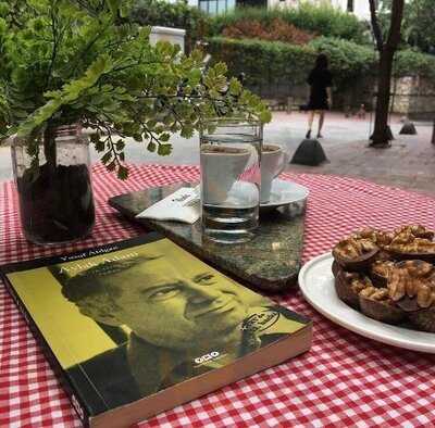 Willy Wonka Chocolate