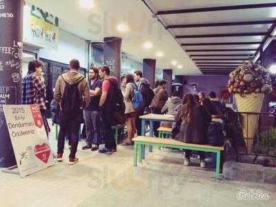 Yusdo Yasar Ustanin Sorbe Ve Dondurmasi