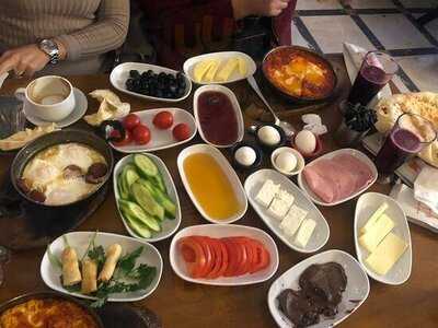 Direklerarası Sofrası