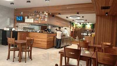 Can Can Mersin Tantuni & Künefe