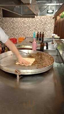 Can Can Mersin Tantuni & Künefe