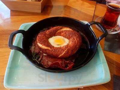 La Piatto Bistro & Şarküteri