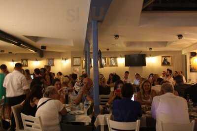 Feraye Restaurant & Bar