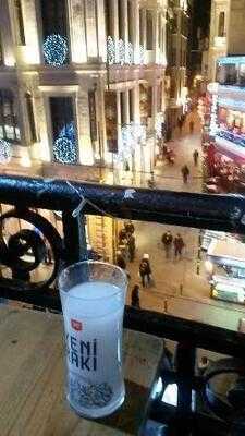 Feraye Restaurant & Bar