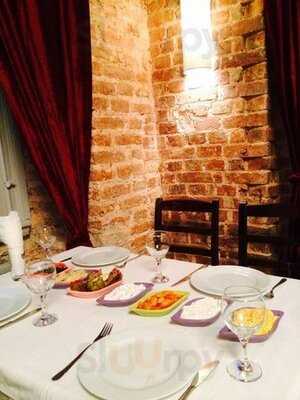 Feraye Restaurant & Bar