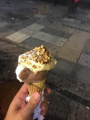 Beşiktaş Roma Dondurmacısı