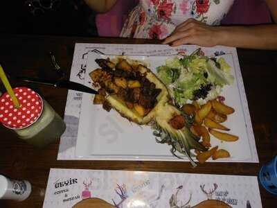 Benekli Geyik Coffee & Mutfak