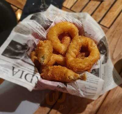 Pio Gastro Bar & Bistro