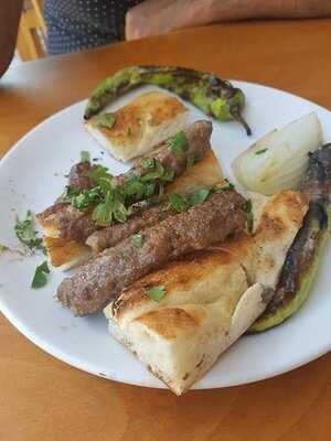 Sen Baba Kebap Salonu