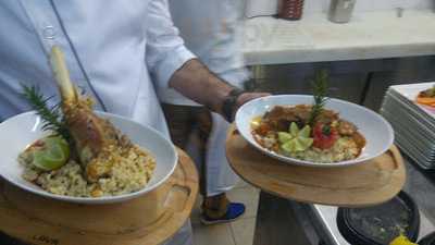 Uzum Kızı Greek Taverna