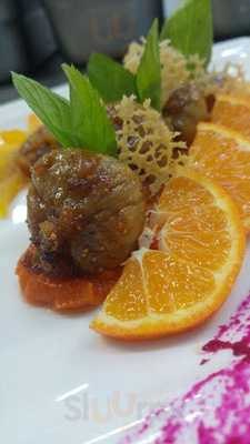 Uzum Kızı Greek Taverna