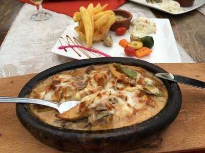 Titanic Restaurant & Cafe Bar