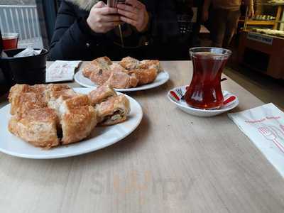 Tarihi Sarıyer Börekçisi