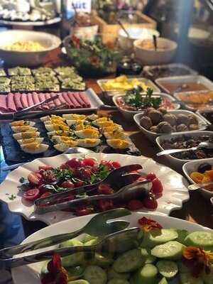 Lemon Tree Restaurant