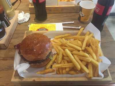 Packet Burger Bahçe