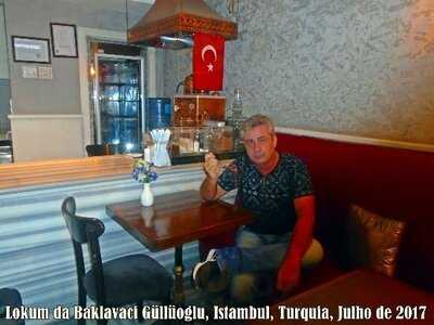 Baklavacı Güllüoğlu