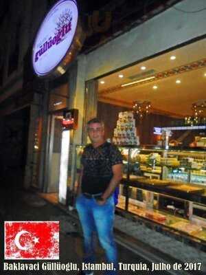 Baklavacı Güllüoğlu