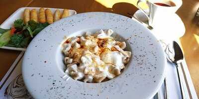 Ihlamur Kahvaltı & Cafe