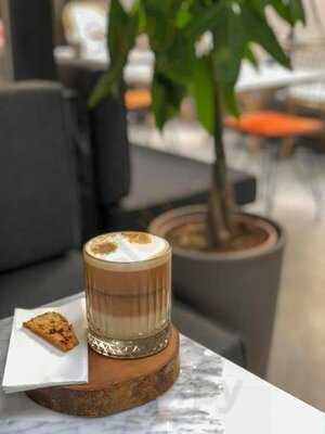 Fiyonk Bakery & Cafe