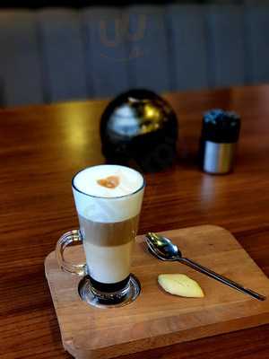 Gold Guest Cafe Restaurant