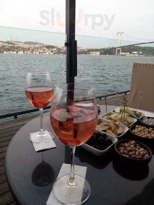 Bosphorus Lounge Bar