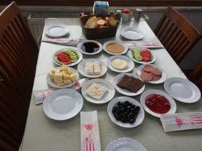 Oruçoğlu Et  Mangal Köy  Kahvaltısı