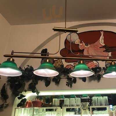 Habitude Artisan Patisserie & Cafe